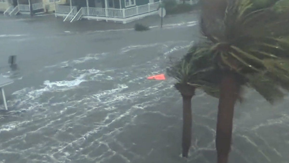Florida huracán Idalia tocó tierra con vientos de más de 200 km/h y