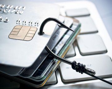 Boedo: una docente estafó a sus colegas por más de $3 millones y escapó a Europa