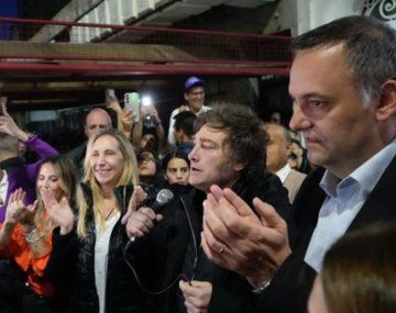 Javier Milei acompañó a Manuel Adorni en un acto en Villa Lugano