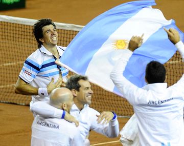 Argentina ganó el dobles y jugará la semi de la Davis ante Bélgica
