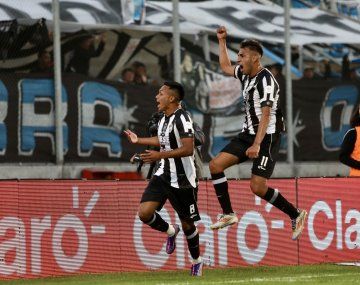 Central Córdoba le ganó 2-1 a Huracán y es finalista