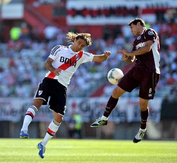 River derrotó a Lanús y lo dejó sin chances de llegar al título
