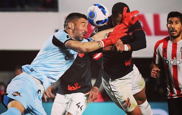 Copa Libertadores: en la última jugada Paranaense eliminó a Estudiantes en La Plata