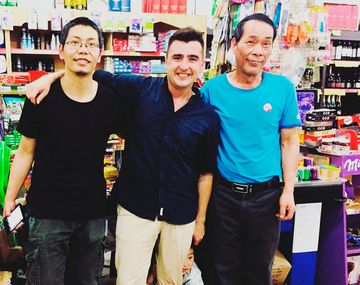 El periodista que se burló de un chino en el programa de Azzaro pidió disculpas de una manera insólita