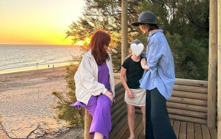 Así pasa sus vacaciones Cristina Kirchner: las fotos con su hija y nieta