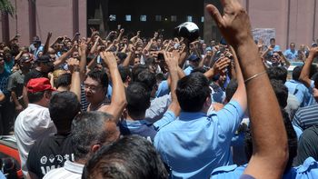 detienen a los policias que lideraron el acuartelamiento de la fuerza en cordoba detienen a los policias que lideraron el acuartelamiento de la fuerza en cordoba