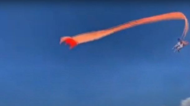 VIDEOS: Una nena salió volando enganchada de un barrilete