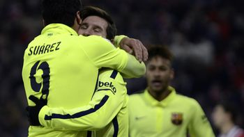 con un gol de messi, el barca gano y se puso a un punto del real madrid con un gol de messi, el barca gano y se puso a un punto del real madrid