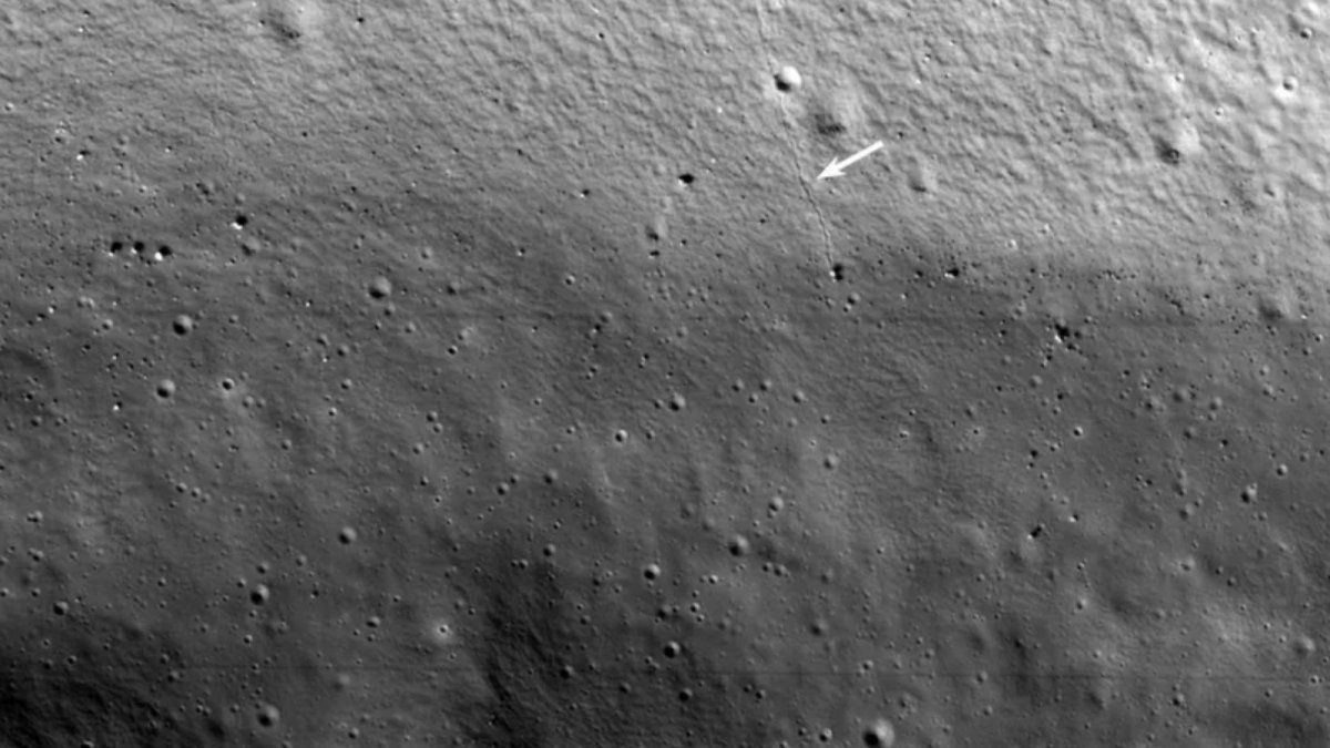 La NASA ha rilasciato straordinarie immagini del debole polo sud della luna