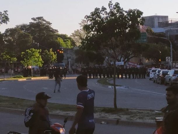 Graves incidentes con disparos tras el empate de Unión y Lanús