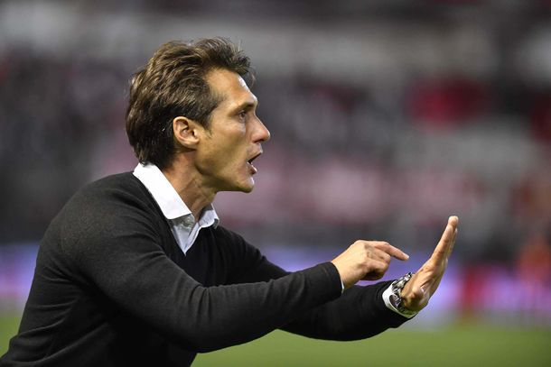 Guillermo Barros Schelotto vs. Estudiantes de La Plata