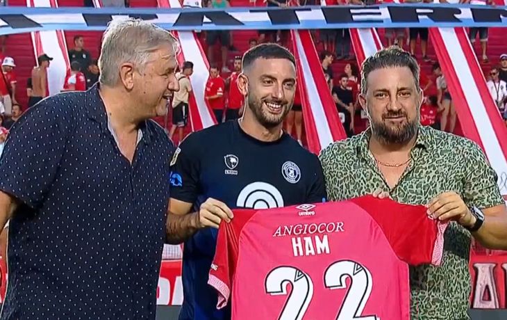 Argentinos Juniors homenajeó a Ezequiel Ham: insultaron a Carlos Tevez