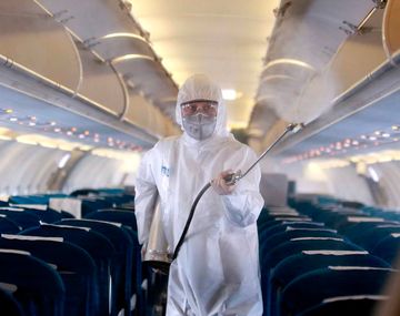 Vuelos: así es el protocolo que deben cumplir las aerolíneas que vuelven a operar