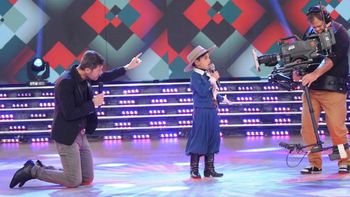 ¡aro, aro, aro! ni tinelli pudo frenar los picantes chistes del nenito cordobes ¡aro, aro, aro! ni tinelli pudo frenar los picantes chistes del nenito cordobes