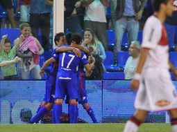 tigre derroto a newells y san lorenzo es unico puntero tigre derroto a newells y san lorenzo es unico puntero