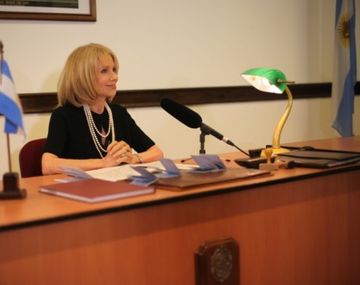 Evangelina Salazar hizo de jueza igualitaria en Graduados