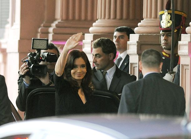 La Presidenta volvió a la Casa Rosada y mantuvo reuniones con funcionarios