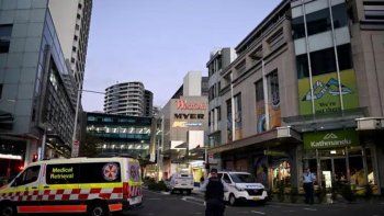 australia: al menos seis muertos por un ataque a punaladas en un shopping de sidney australia: al menos seis muertos por un ataque a punaladas en un shopping de sidney