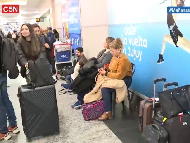 Caos En Aeroparque Ezeiza Córdoba Y Mendoza Por Un Paro De Maleteros 6152