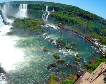 Un derrumbe obligó a cerrar un sector de Cataratas