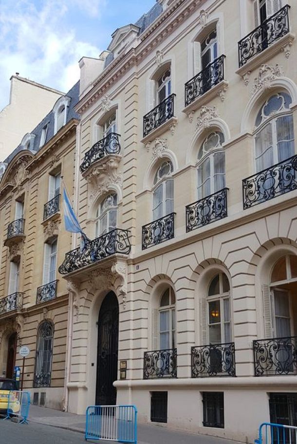 Coronavirus: un nuevo infectado en la embajada argentina en Francia