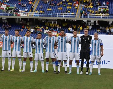 Debutaron las tres estrellas en la Selección Argentina: así sonó el Himno
