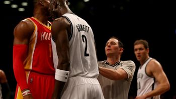 escandalo: dos pesos pesados se cruzaron en pleno partido de la nba escandalo: dos pesos pesados se cruzaron en pleno partido de la nba