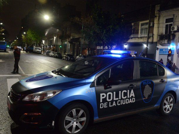 Crimen en Belgrano: la mujer que mató a su pareja en la calle tenía un botón antipánico