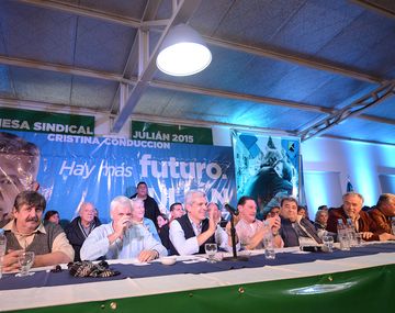 Sindicalistas e intendentes apoyaron la candidatura de Domínguez en la Provincia