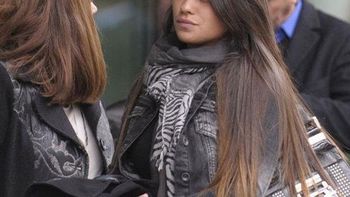 la mujer de messi acepto el desafio del ice bucket challenge, pero fue por mas la mujer de messi acepto el desafio del ice bucket challenge, pero fue por mas