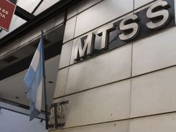 trabajo convoco a gremios y empresarios por la ley de art trabajo convoco a gremios y empresarios por la ley de art