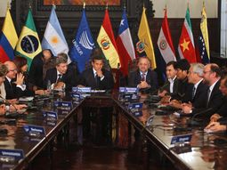 la unasur, indignada por lo sucedido con evo morales la unasur, indignada por lo sucedido con evo morales