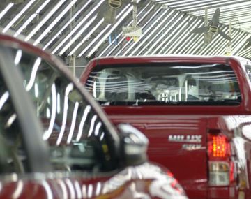 Por la caída de la demanda