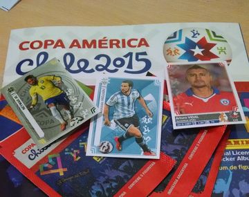 La Copa América revive una pasión inoxidable: el álbum de figuritas