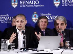 el gobierno defiende el presupuesto y aclara que no habra ningun ajuste el gobierno defiende el presupuesto y aclara que no habra ningun ajuste