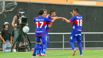 tigre lo dio vuelta y vencio a un estudiantes sin reaccion tigre lo dio vuelta y vencio a un estudiantes sin reaccion