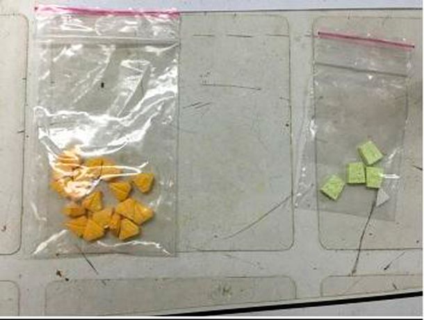 Detuvieron un micro escolar que iba camino a la fiesta con éxtasis, cocaína y otras drogas