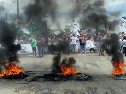 patricia bullrich explico el protocolo antipiquetes: se van o los sacamos patricia bullrich explico el protocolo antipiquetes: se van o los sacamos