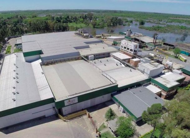 Cerró una planta de Granja Tres Arroyos y peligran alrededor de mil puestos de trabajo