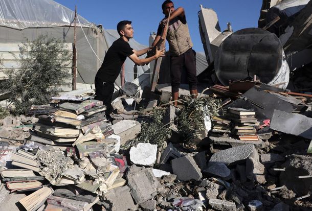 Ataque israelí a campo de refugiados en Gaza deja al menos 80 muertos