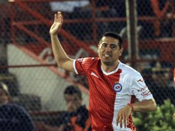 mira el golazo de riquelme con el que argentinos elimino a racing mira el golazo de riquelme con el que argentinos elimino a racing