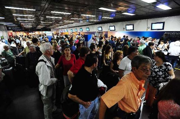 Aeroparque tuvo vuelos restringidos por un reclamo sindical