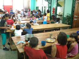 Unas 100 mil personas tienen que comer en comedores populares de la provincia de Buenos Aires