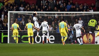 el napoli de gonzalo higuain igualo en su visita al swansea el napoli de gonzalo higuain igualo en su visita al swansea