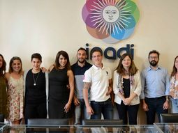 La pareja realizó la denuncia formal por la discriminación sufrida en un balneario.