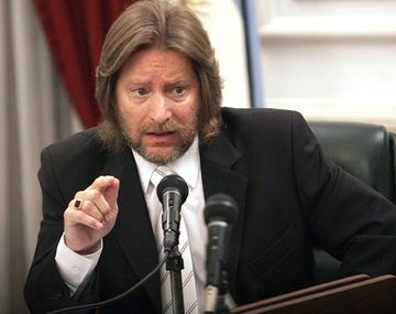 El ex magistrado dijo que renunció bajo presión