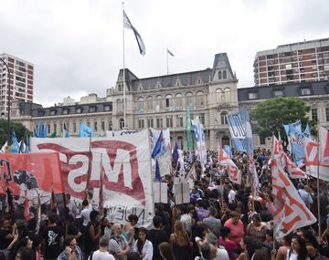 Trabajadores protestaron en contra de los despidos
