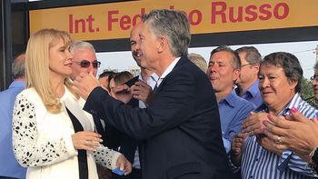 video: el frio saludo de macri con magario video: el frio saludo de macri con magario