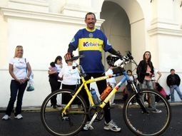 Héctor Etin Manca Héctor Etin Manca