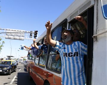 Todo por Racing: se casó sólo para acceder a la licencia y así poder viajar a la final con Cruzeiro